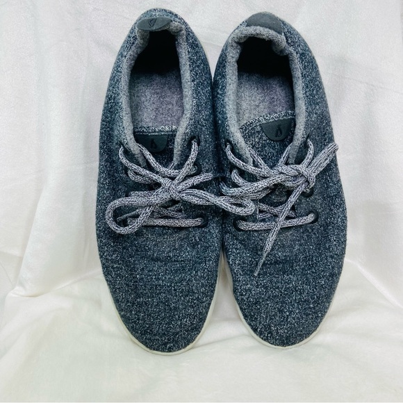 Allbirds mens gray wool runners. Size 10 - Picture 5 of 5